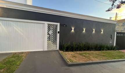 BELISSIMA CASA NA VILA CÉLIA
