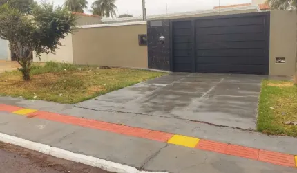 Casa com 2 quartos à venda na Rua do Ébano, 100, Vila Marcos Roberto, Campo Grande por R$ 500.000