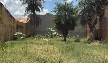 Terreno à venda na Avenida Ministro João Arinos, 9595, Tiradentes, Campo Grande por R$ 300.000