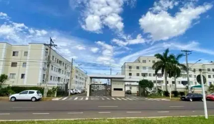 Apartamento mobiliado com suíte no Tiradentes