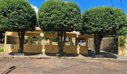 Casa de esquina com 3 quartos – Saída para Cuiabá