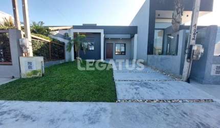Casa com 2 quartos à venda na Avenida Cristóvão Colombo, 1004, Guarani, Capão da Canoa por R$ 450.000