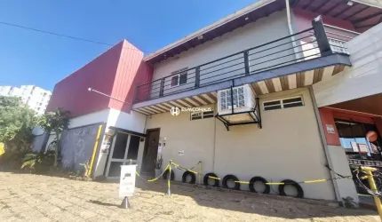 Sala comercial para alugar na Rua Granada, Vila Todos os Santos, Indaiatuba por R$ 1.800