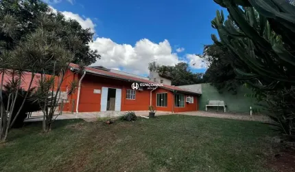 Chácara / sítio com 2 quartos para alugar na Titi Tomazi, Colinas de Indaiatuba, Indaiatuba por R$ 3.500