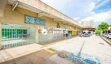 Loja esquina com Rua Torres Câmara.