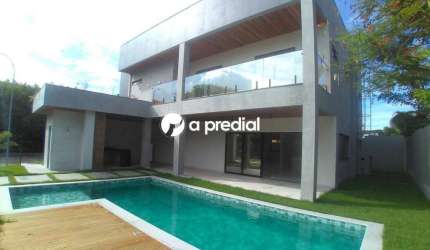 Casa em condomínio com 04 suítes, ao lado do TERRAZO