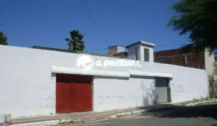 Casa Comercial para aluguel, 5 quartos, 1 suíte, 1 vaga, Fátima - Fortaleza/CE