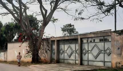 Casa no Condomínio Sete Praias de 220m2 bem espaçosa com 4 suítes!