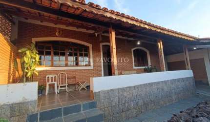 Casa 3 dormitórios em Atibaia, SP