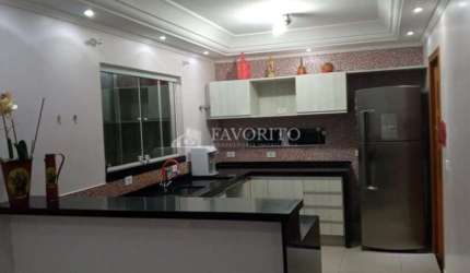 Casa com 3 suítes e edícula em Atibaia, SP
