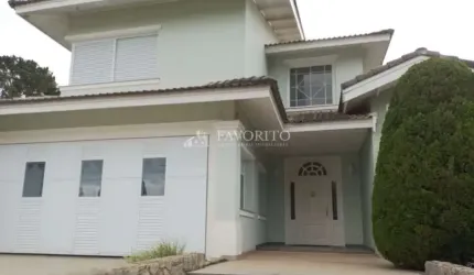 Sobrado com Piscina à venda na Vila Santista em Atibaia/SP