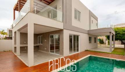 Casa no Condomínio Fragatta, duplex com 4 quartos e piscina