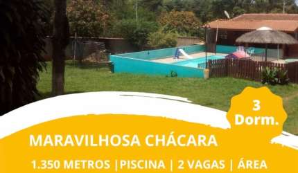 Linda chácara de 1350 m 2 a venda em Jacutinga-Minas Gerais
