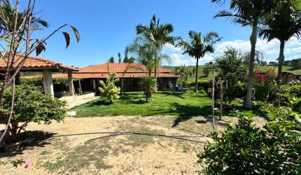 Linda chácara a venda em Jacutinga-MG