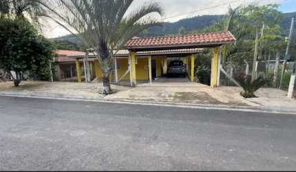 Linda chácara a venda em Jacutinga -MG