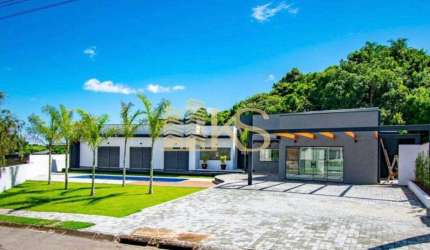 NOVÍSSIMA CASA TÉRREA COM 3 SUÍTES, PISCINA E 4 VAGAS EM ATIBAIA