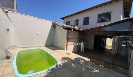 Excelente casa duplex entre a praia e a rodovia com 3 quartos, piscina e área gourmet, á venda, 140 m² - Recreio - Rio das Ostras/RJ