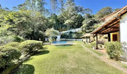 Casa em condomínio fechado com 4 quartos à venda na Rua do Pedregal, 200, Granja Viana, Embu das Artes, 478 m2 por R$ 1.600.000