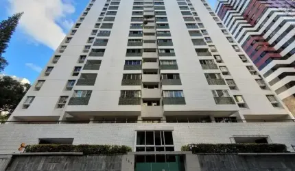Apartamento com aproximadamente 120m2, 3 Quartos sendo 1 Suíte, Dep completa, 2 vagas!