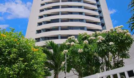 Apartamento com 2 Quartos, MOBILIADO, pertinho do mar!