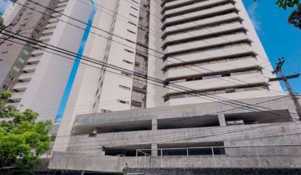 4 suítes ao lado do parque da Jaqueira, acesso exclusivo ao parque. 335 m², 5 vagas.
