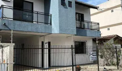 Sobrado com 4 dormitórios à venda, 150 m² por R$ 1.700.000,00 - Estados - Balneário Camboriú/SC