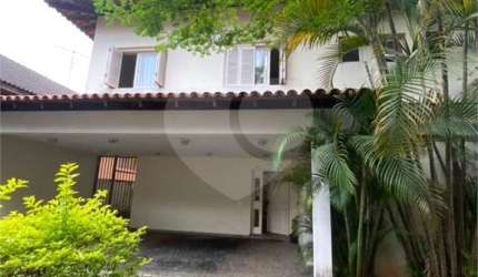 Sobrado com 4 quartos à venda em Morumbi - SP