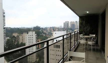 Apartamento com 3 quartos à venda em Real Parque - SP