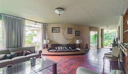 Casa com 6 quartos à venda ou para locação em Jardim Guedala - SP