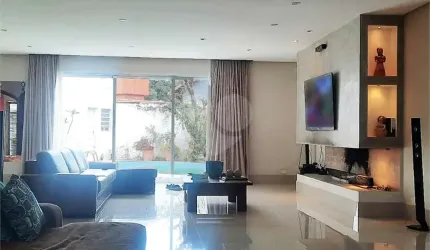 Sobrado com 4 quartos à venda em Bela Aliança - SP