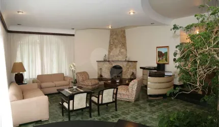 Casa térrea com 3 quartos à venda em Vila Cláudia - SP