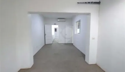 Sobrado com 2 quartos à venda ou para locação em Água Branca - SP