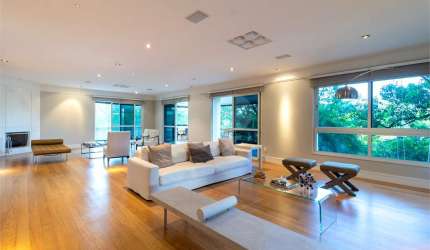 Apartamento com 5 quartos à venda em Moema - SP