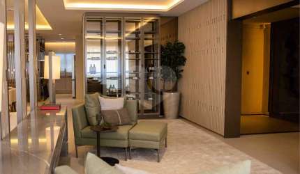 Apartamento com 4 quartos à venda em Moema - SP