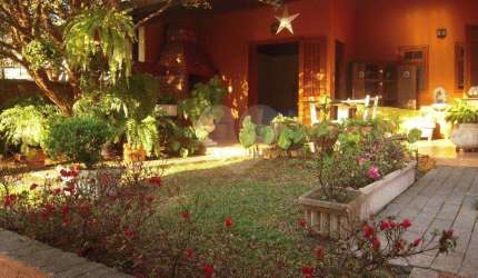 Casa com 5 quartos à venda em Saúde - SP