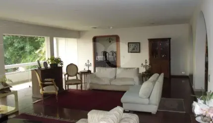 Sobrado com 5 quartos à venda ou para locação em Jardim Leonor - SP