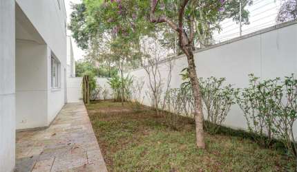 Condomínio com 4 quartos à venda ou para locação em Jardim Cordeiro - SP