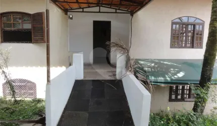 Casa térrea com 4 quartos à venda ou para locação em Vila Albertina - SP