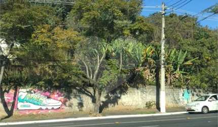 Terreno à venda em Vila Andrade - SP