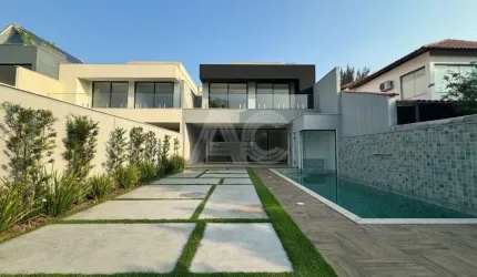 Casa em condomínio fechado com 4 quartos à venda na Rua Mário Albuquerque, Barra da Tijuca, Rio de Janeiro, 380 m2 por R$ 3.690.000