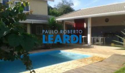 CASA ASSOBRADADA - VITÓRIA RÉGIA - SP