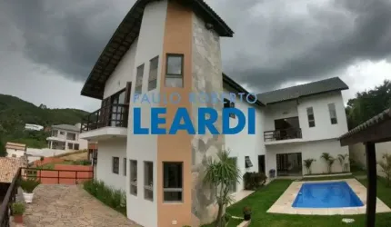 CASA ASSOBRADADA - PORTÃO - SP