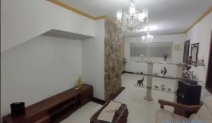 Lindo sobrado disponível para locação na Vila Junqueira