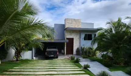 Casa 4 suítes com piscina em Alphaville