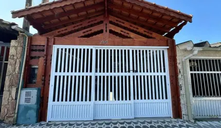Casa em Praia Grande, no Jardim Imperador  com 02 dor, perto da Praia.