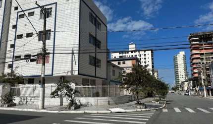 Apartamento em Praia Grande, na Vila Guilhermina com 01 dormitório.