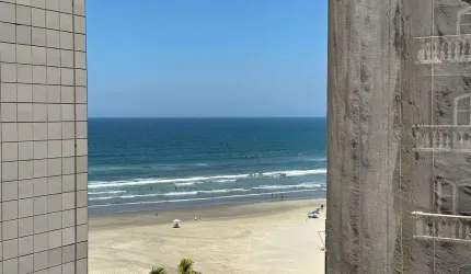 Apartamento em Praia Grande, na Ocian 50 metros da Praia.