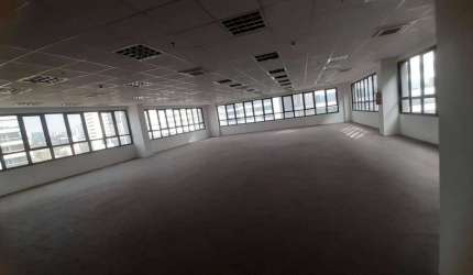 ALUGA-SE SALA COMERCIAL 242 M² - ALPHAVILLE