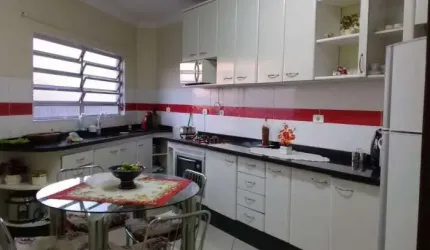 Casa A Venda de 210 m² Veloso em Osasco