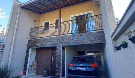 Casa com 2 dormitórios à venda, 120 m² por R$ 565.000,00 - Espinheiros - Joinville/SC